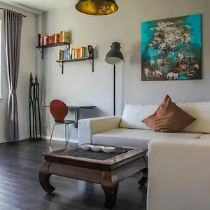  Apartment Exklusive 2 Mit Balkon In Lage!